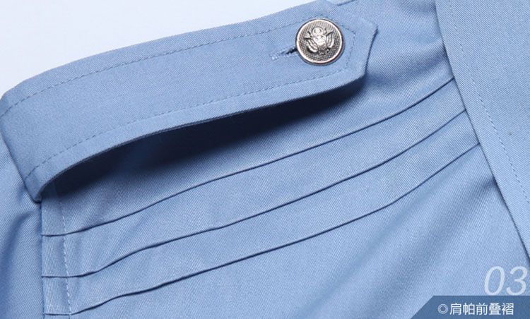 肩部壓褶設(shè)計，更有厚重感